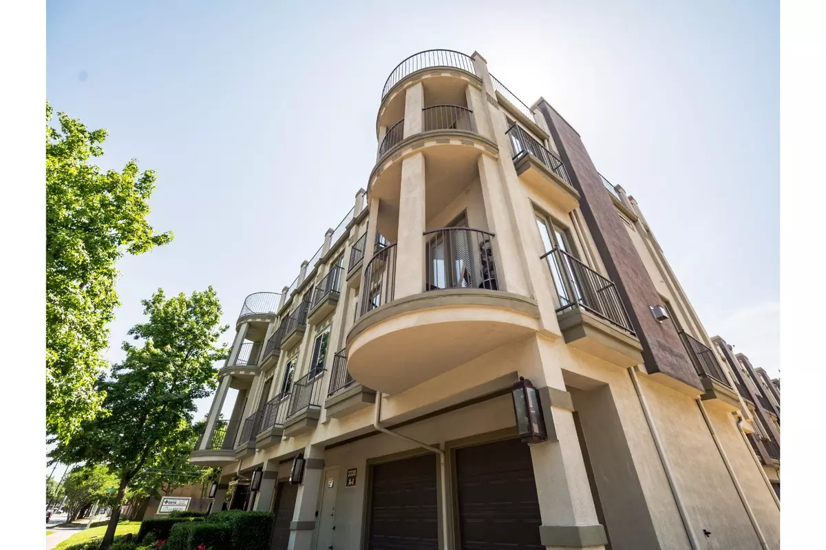 Dallas, TX 75219,3320 Douglas Avenue #C