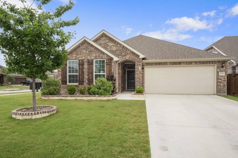 2516 E Linwood Drive E, Mansfield, TX 76084