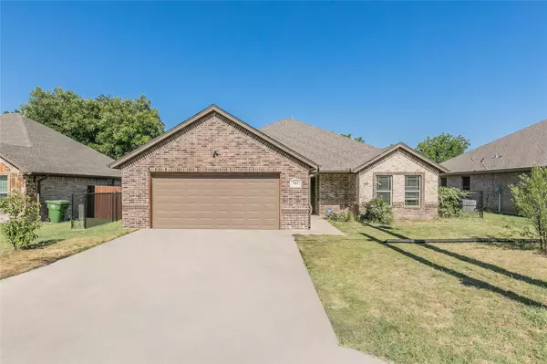 503 N Avenue E, Springtown, TX 76082