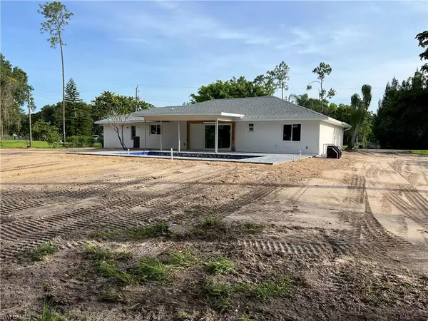 Fort Myers, FL 33966,6312 Mark LN