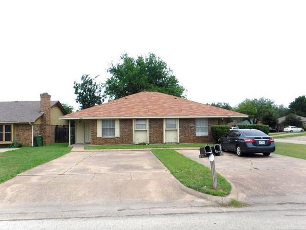 3415 Allison Court, Arlington, TX 76015