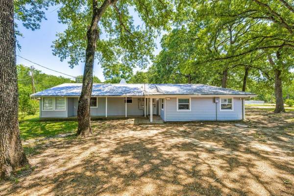 129 Robin Hood Way, Gun Barrel City, TX 75156