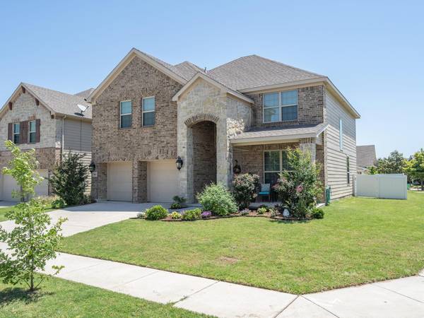 816 Hartsfield Street, Aubrey, TX 76227