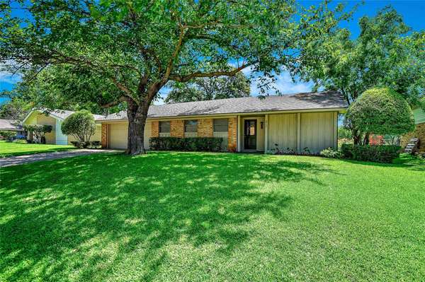 2717 Dover Drive, Sherman, TX 75092