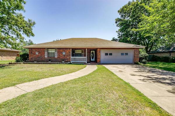 907 Hyde Park Boulevard, Cleburne, TX 76033