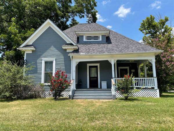 224 E Liberty Street, Pilot Point, TX 76258