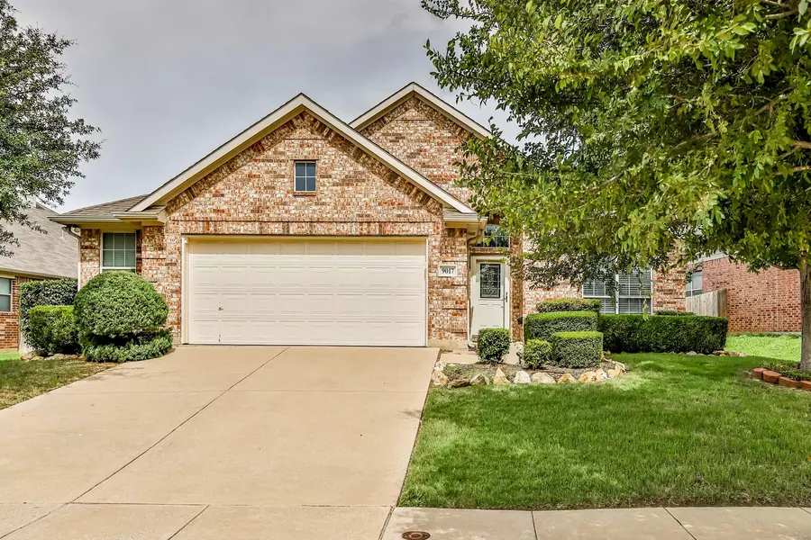 9017 Chardin Park Drive, Fort Worth, TX 76244