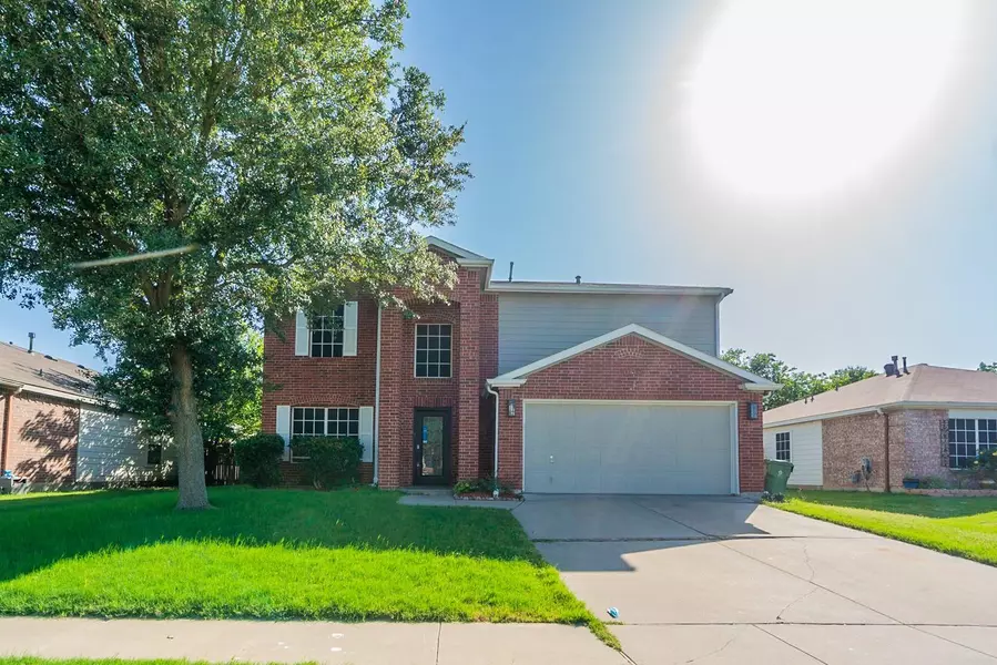 6756 Ambercrest Drive, Arlington, TX 76002