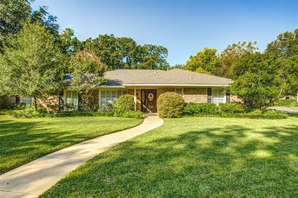 4312 Springbranch Drive, Benbrook, TX 76116