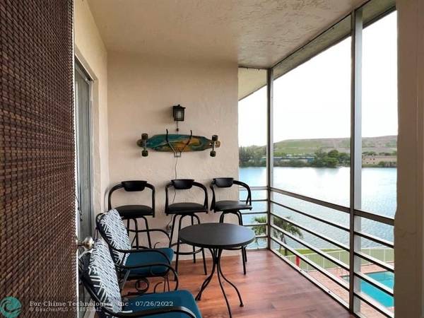 Deerfield Beach, FL 33064,4311 Crystal Lake Dr  #417