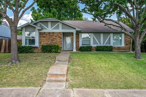 2114 High Bluff Drive, Garland, TX 75041