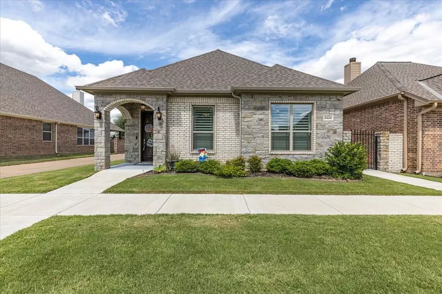 3424 Fountain Way, Granbury, TX 76049