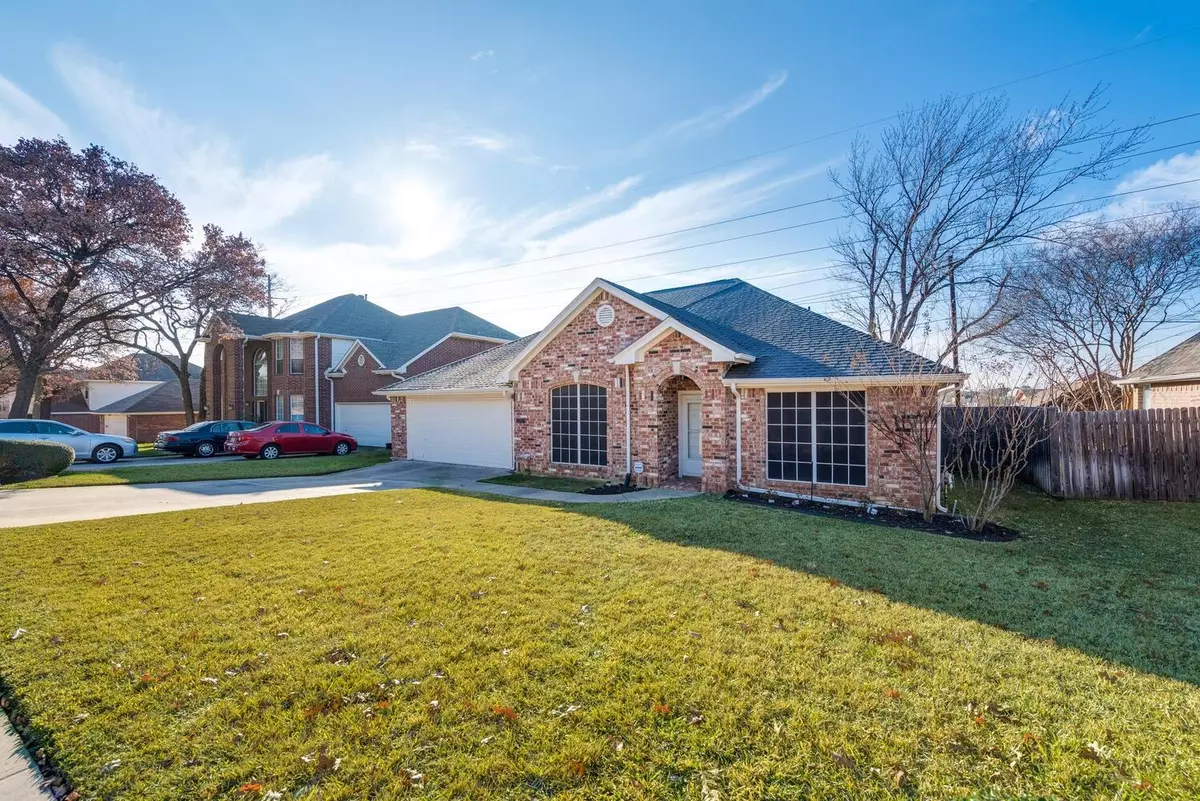 Grapevine, TX 76051,5120 Heatherdale Drive