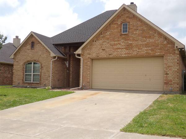 403 Centenial Avenue, Ennis, TX 75119