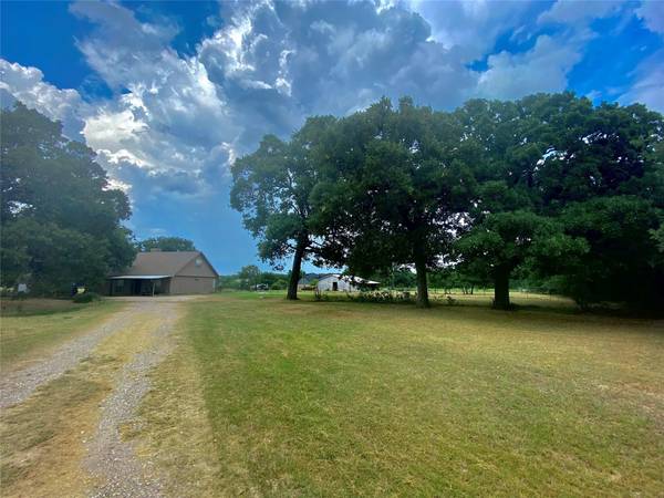 2426 County Road 3517, Quinlan, TX 75474