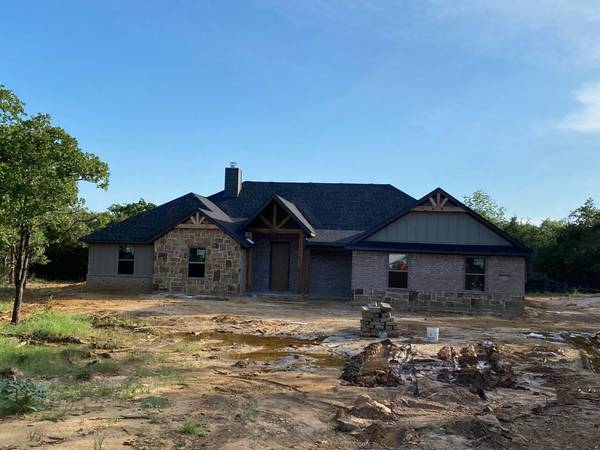 3009 English Court, Millsap, TX 76066