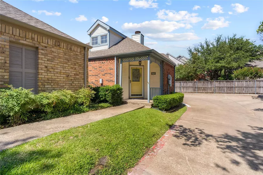 18167 Whispering Gables Lane, Dallas, TX 75287