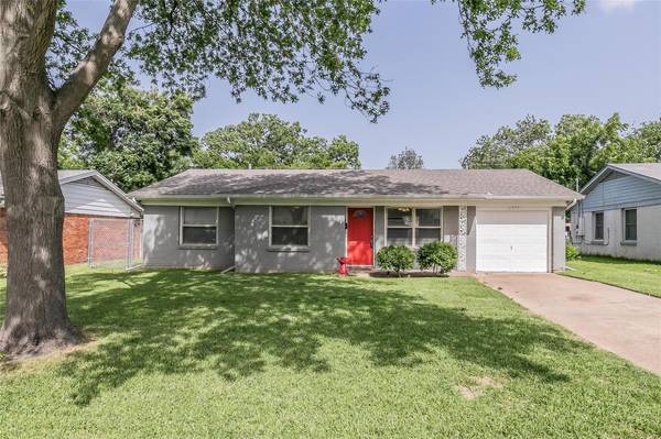 13715 Stardust Lane, Farmers Branch, TX 75234