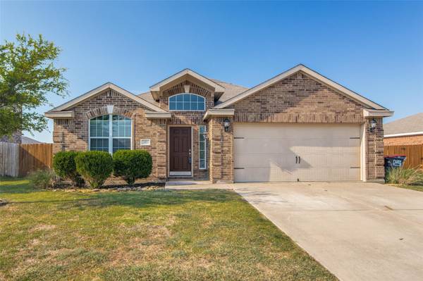 317 Meadow Ridge Drive, Anna, TX 75409