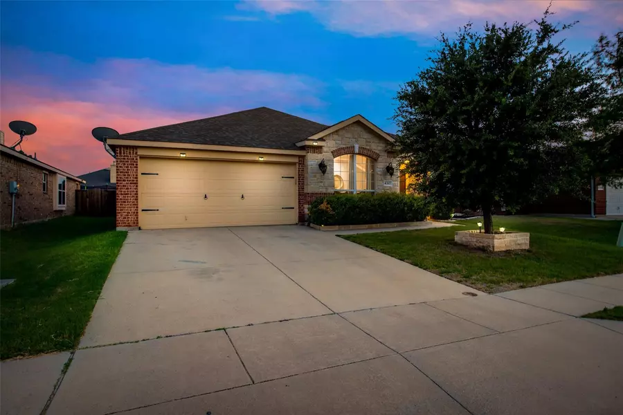 6317 Stone Lake Court, Fort Worth, TX 76179