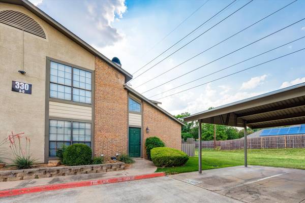 330 W Harwood Road #D, Hurst, TX 76054