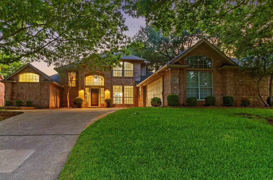 1917 Winding Creek Boulevard, Flower Mound, TX 75022