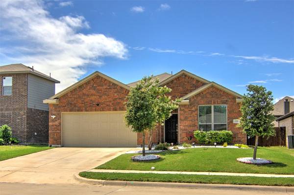 1215 Erika Lane, Forney, TX 75126