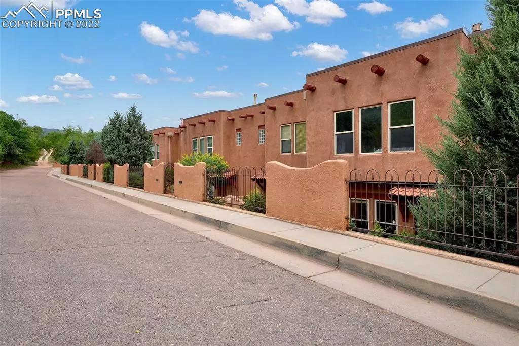 Manitou Springs, CO 80829,322 Santa Fe PL #B