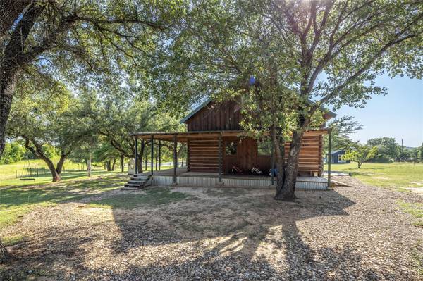 194 County Road 3825, Bridgeport, TX 76426