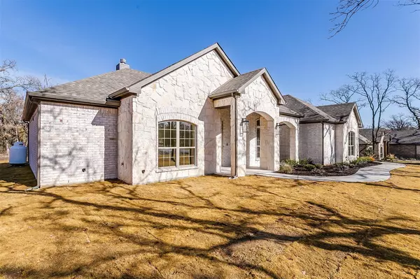 1034 Alex Drive, Springtown, TX 76082