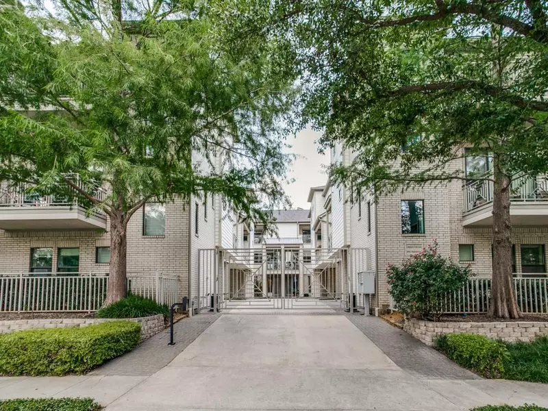 3926 Holland Avenue #105, Dallas, TX 75219