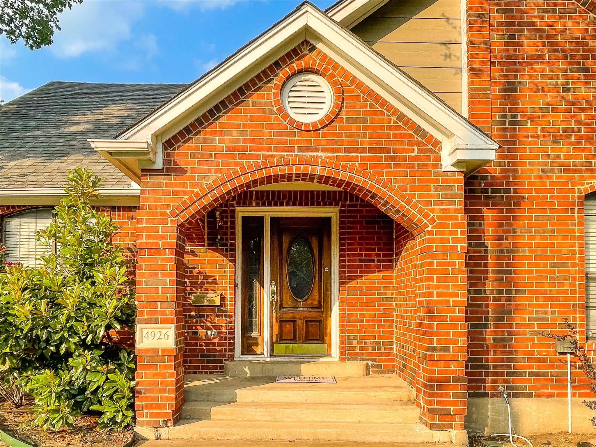 4926 Veterans Drive, Dallas, TX 75241