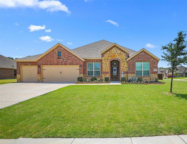 608 Woodridge Drive, Oak Point, TX 75068