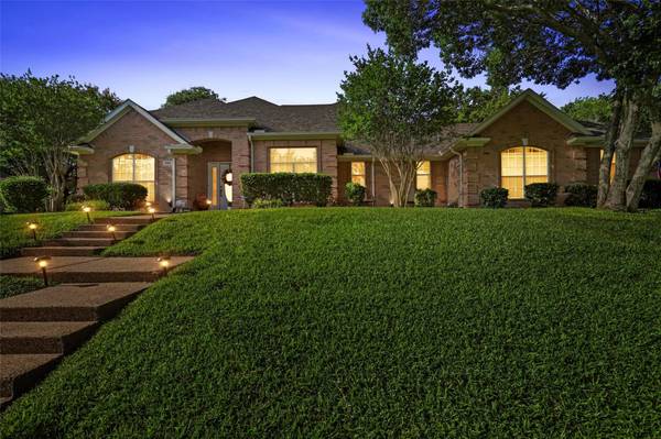 1908 Wood Dale Circle, Cedar Hill, TX 75104