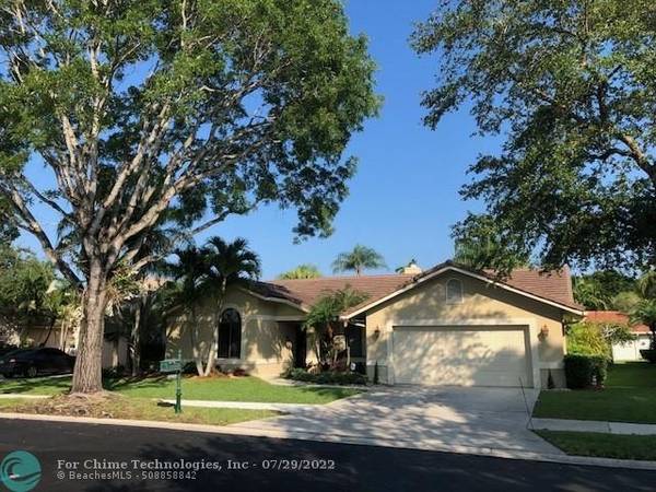 1945 Lakeshore Dr, Weston, FL 33326