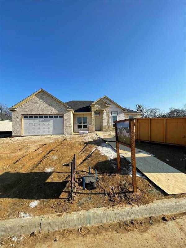 1805 Eastwood Court, Mansfield, TX 76063