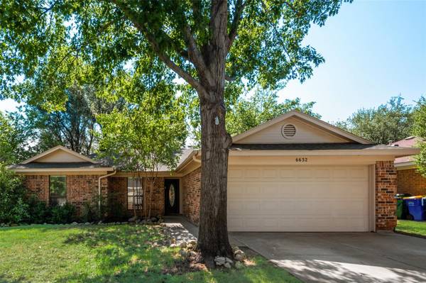 6632 Constitution Drive, Watauga, TX 76148