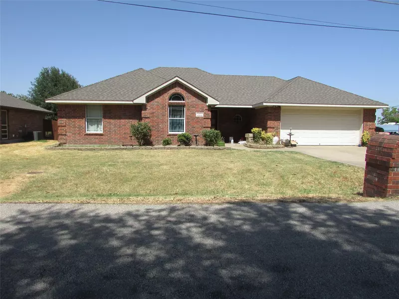 1104 S Mulberry Street, Ennis, TX 75119