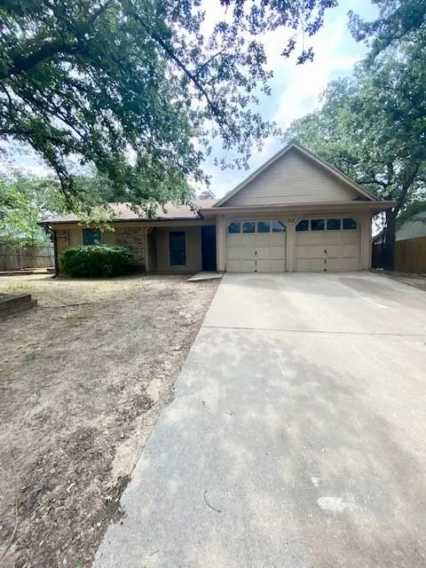 Azle, TX 76020,717 Timberoaks Drive