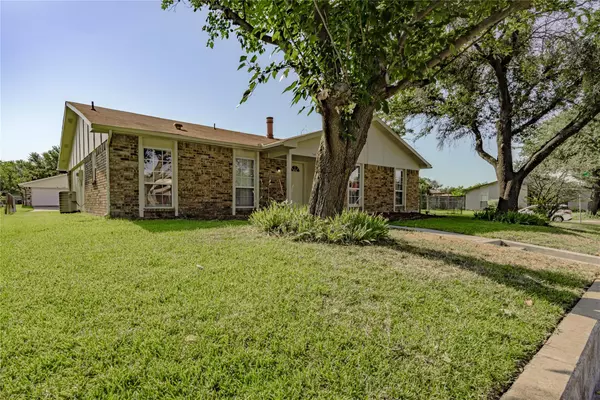 Rowlett, TX 75089,5801 Redwood Lane