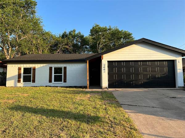 2441 January Lane, Grand Prairie, TX 75050