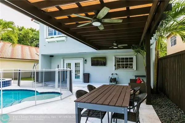 Plantation, FL 33324,9982 NW 5th Ct