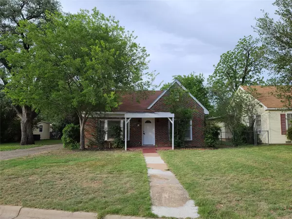 2608 Vincent Street, Brownwood, TX 76801