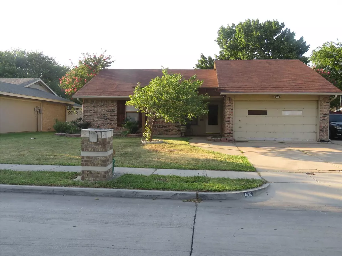 Grand Prairie, TX 75052,422 E Springdale Lane