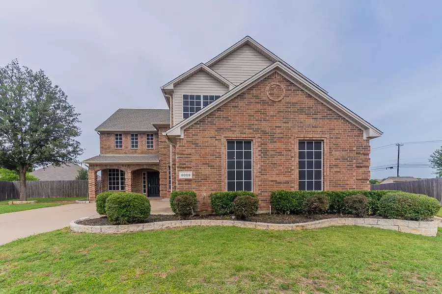 8009 Bonito Drive, Arlington, TX 76002