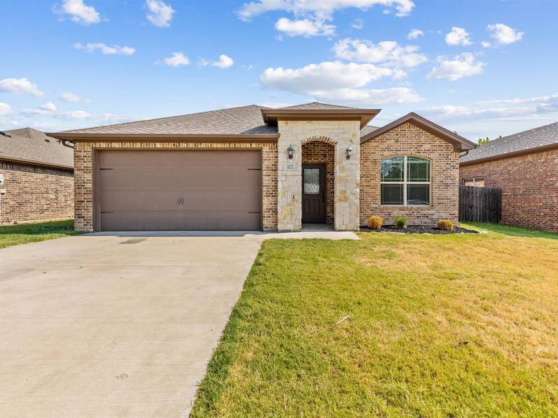 112 Hilltop Avenue, Godley, TX 76044