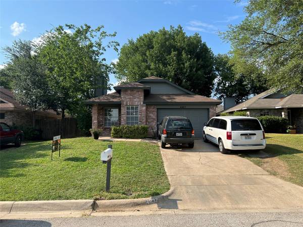 4837 Thistledown Drive, Fort Worth, TX 76137