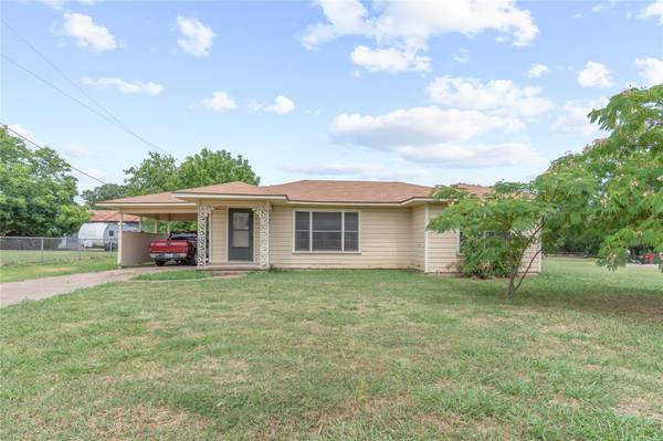 1237 S Waco Street, Van Alstyne, TX 75495