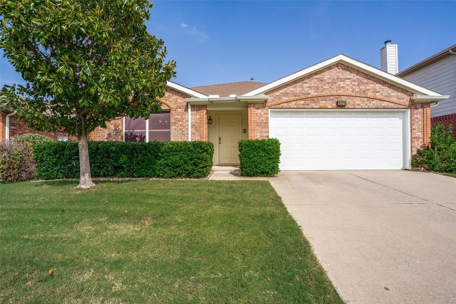 8320 Ranch Hand Trail, Fort Worth, TX 76131