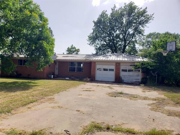 264 County Road 1304, Bridgeport, TX 76426